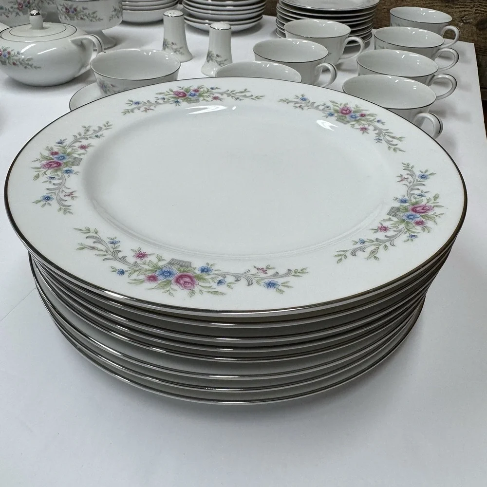 Florenteen Fine China Fantasia Japan 53 Piece Set- Service for 8 Floral Silver